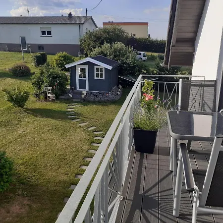 Eifelstern-Schoene Ferienwohnung Mit Balkon Kalenborn-Scheuern Exterior photo