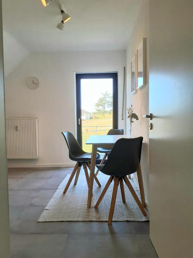 Apartment Eifelstern-schoene Mit Balkon